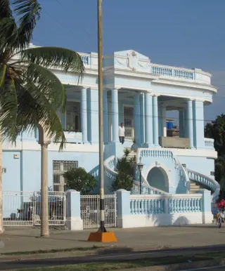 Bummel durch das koloniale Cienfuegos mit Cocktail-Abschluss